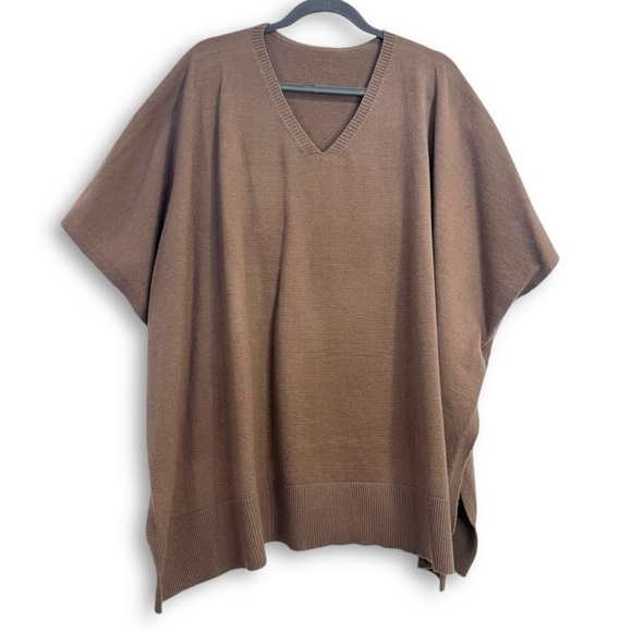 Chico's V Neck Taupe/Tan Oversized Soft Knit Poncho Sweater EUC - Picture 1 of 4